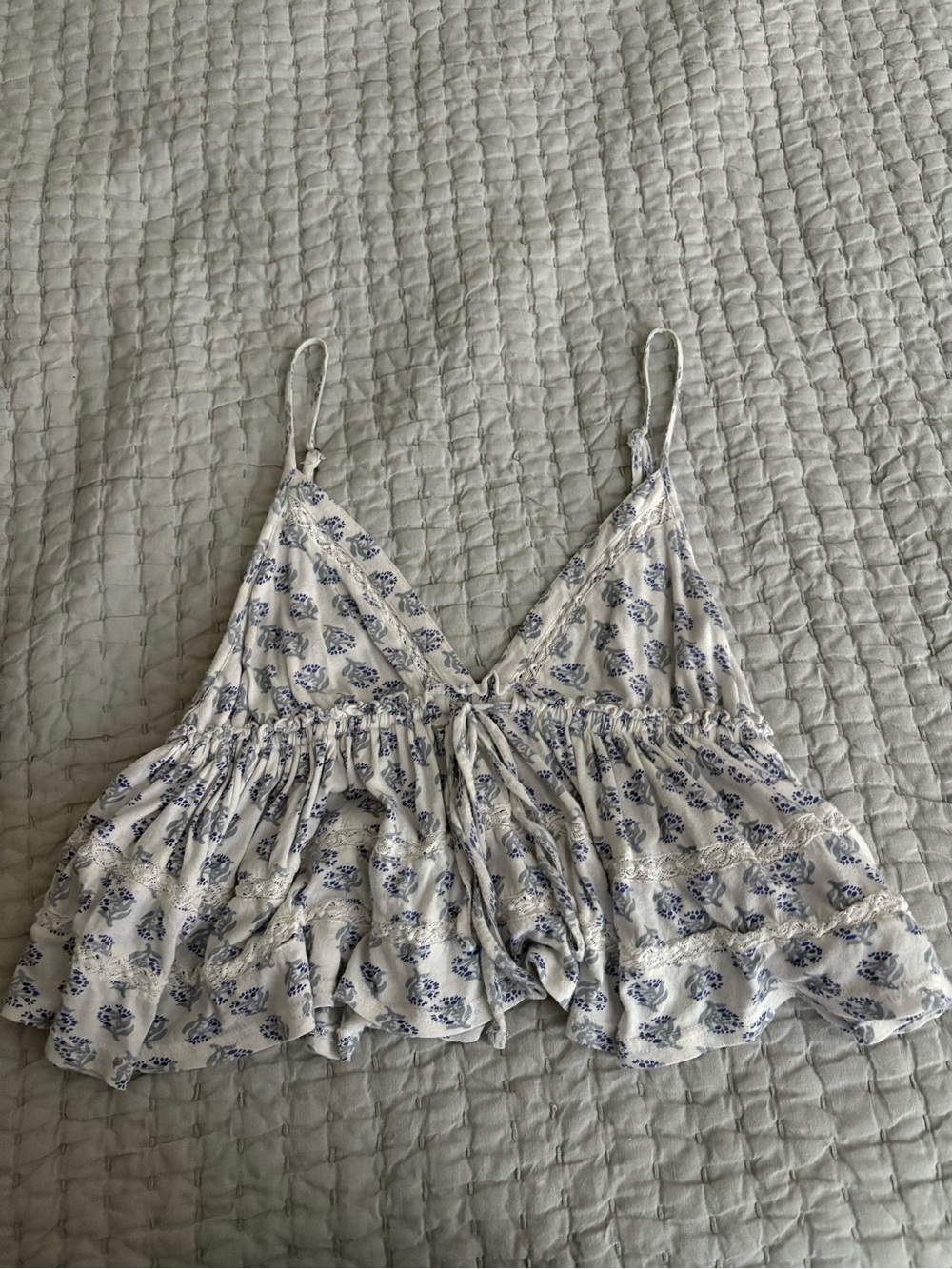Urban Outfitters White and Blue Floral Tie-Front Cami Top